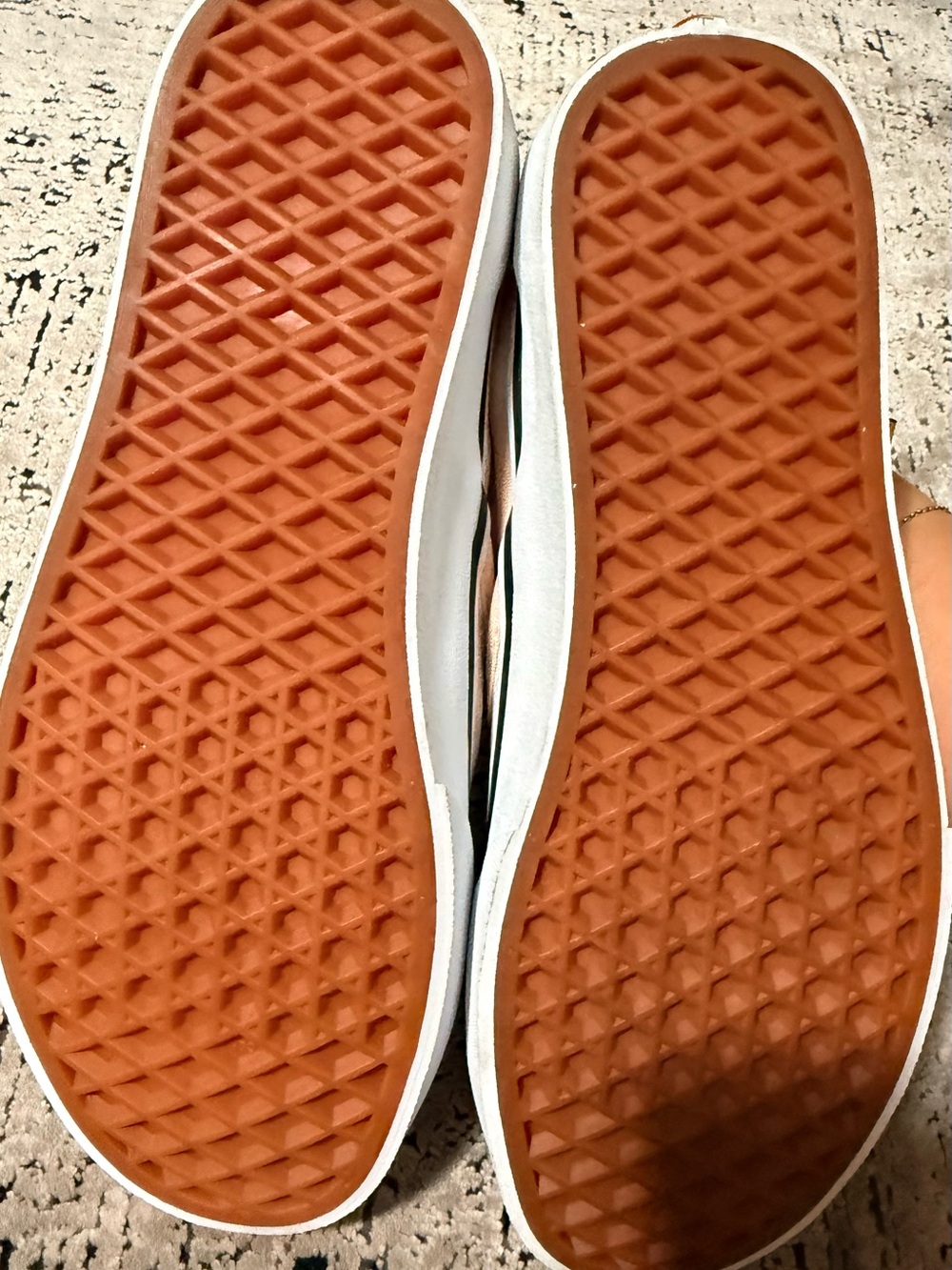 Vans Slip-On Checkerboard Sneakers in Peach and White 71/2 - Picture 6 of 6